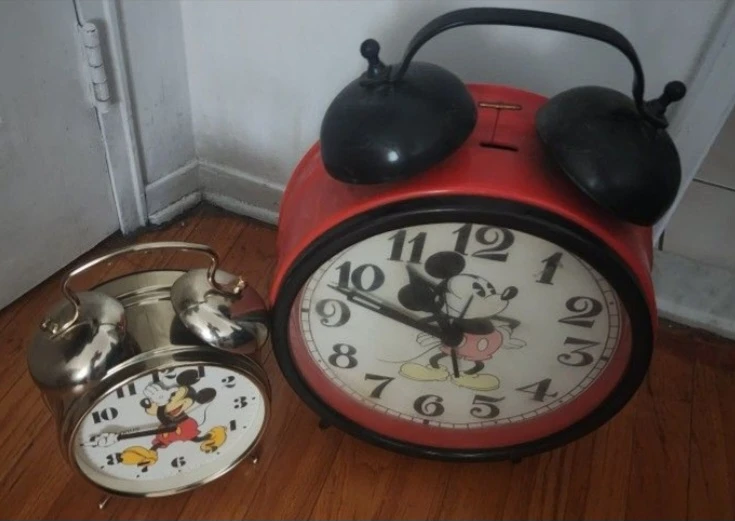 VINTAGE MICKEY MOUSE ALARM CLOCK