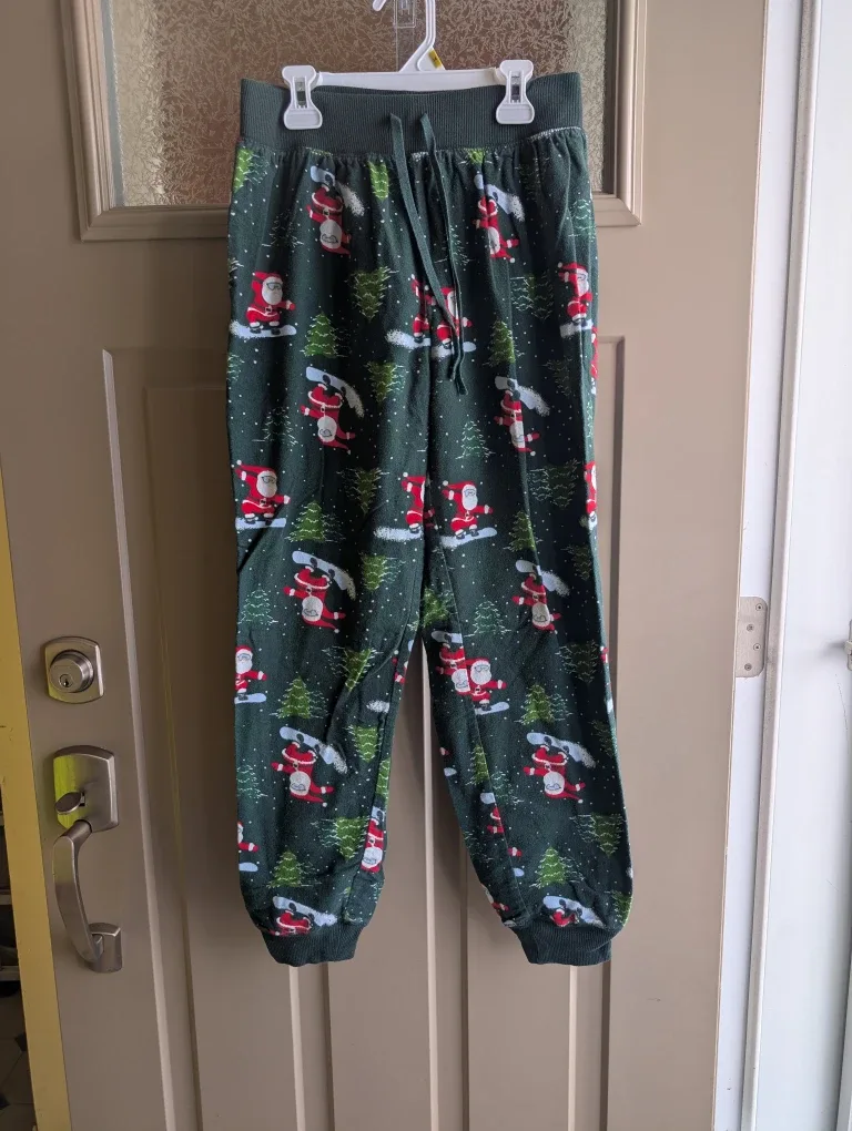 BNWOT Mens sz med Christmas pajama set image indicator(2)