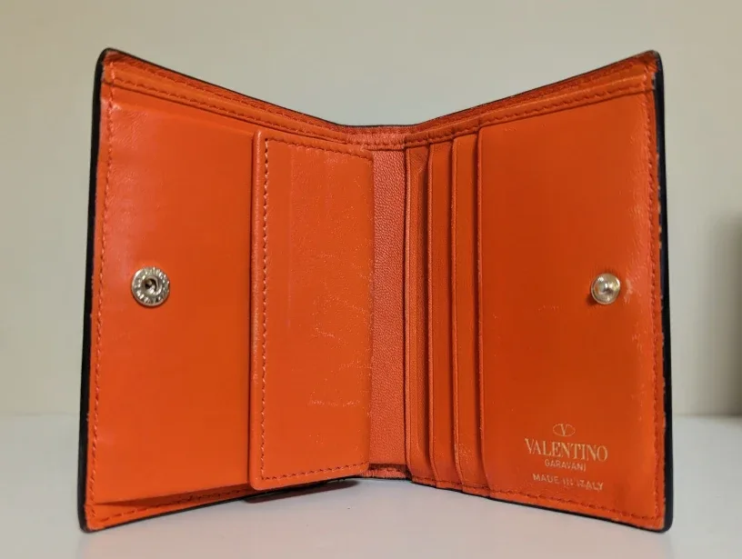 Valentino Garavani VLOGO Leather Wallet image indicator(2)