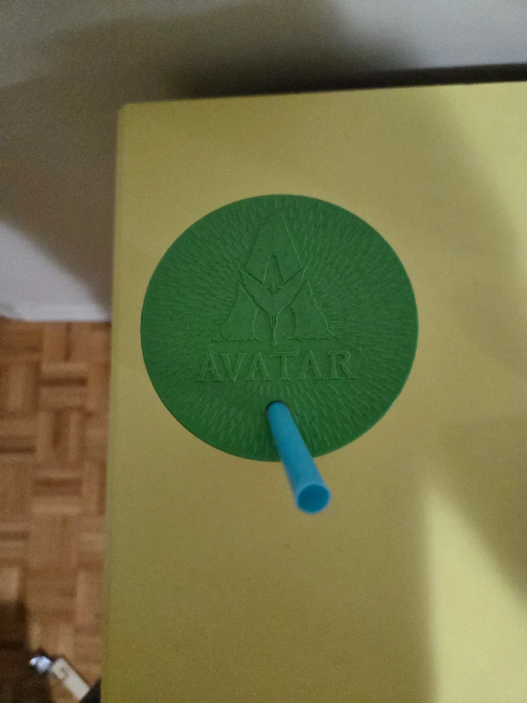 Avatar Cup with Lid and Straw image indicator(3)