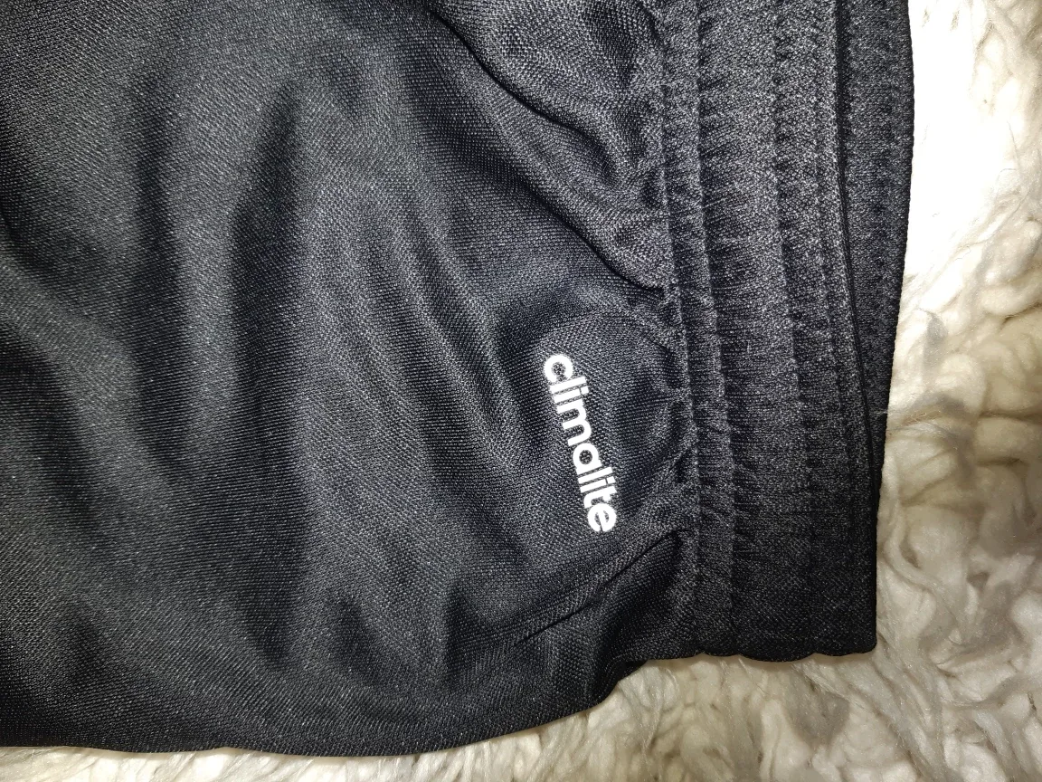 Adidas Climalite Black Shorts - kids Size L image indicator(2)