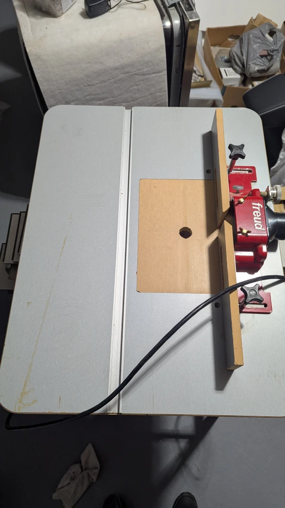 Freud Router Table - photo 2