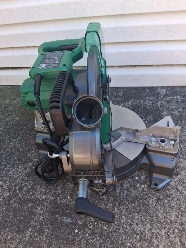 Metabo HPT 12-Inch Compound Miter Saw - photo 3