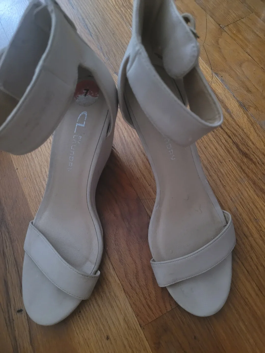 CL by Laundry Beige Wedge Sandals - Size 7 image indicator(2)