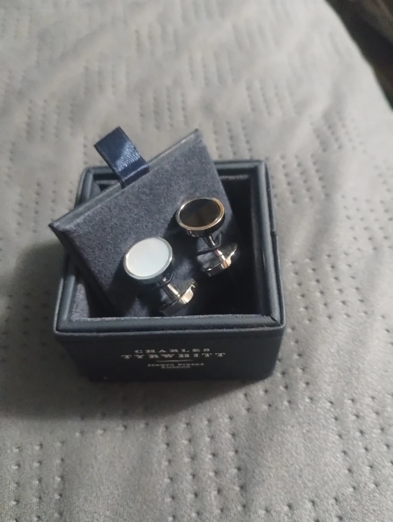 Charles Tyrwhitt Cufflinks with Box - photo 2