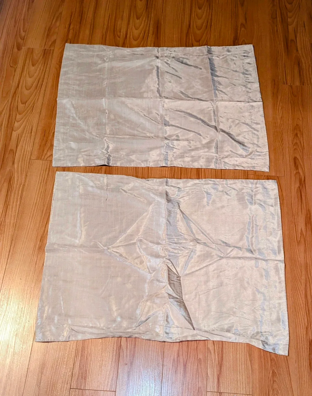 Queen Bedding (Duvet Cover, Bed Skirt and Pillow Cases) image indicator(4)