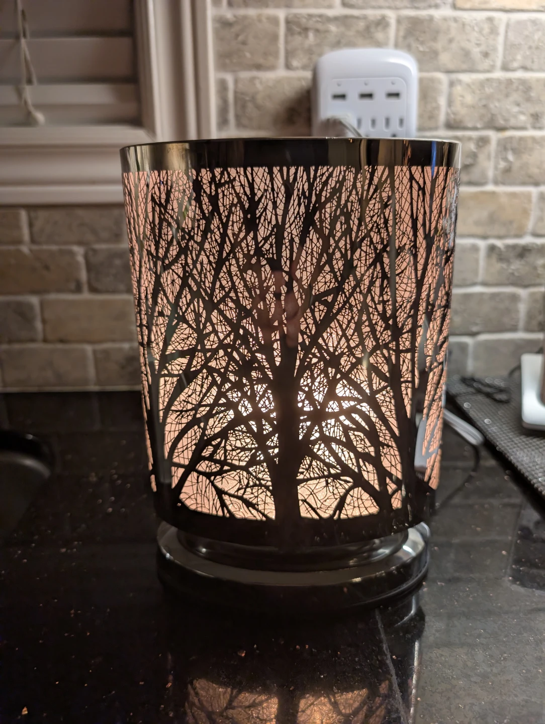 Electric Wax Warmer/ Decorative Lamp - EEUC