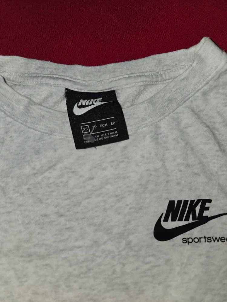 Nike Sportswear Sweatshirt image indicator(2)