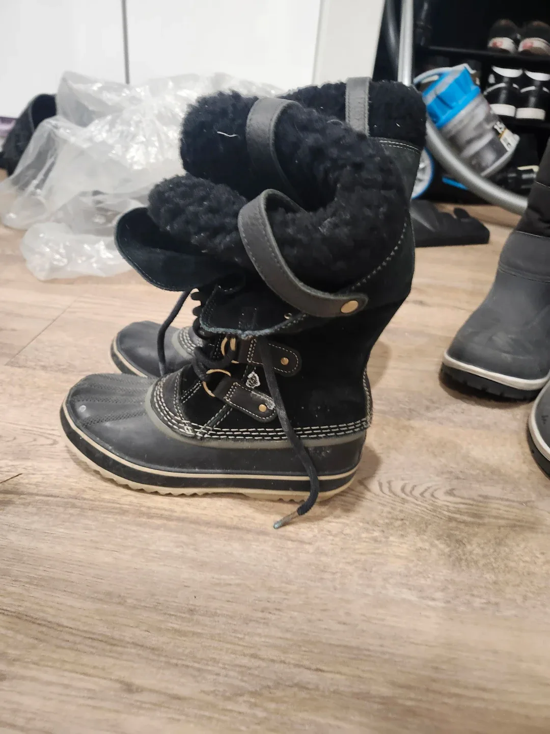 **Winter Clothing Bundle for Sale!** image indicator(5)