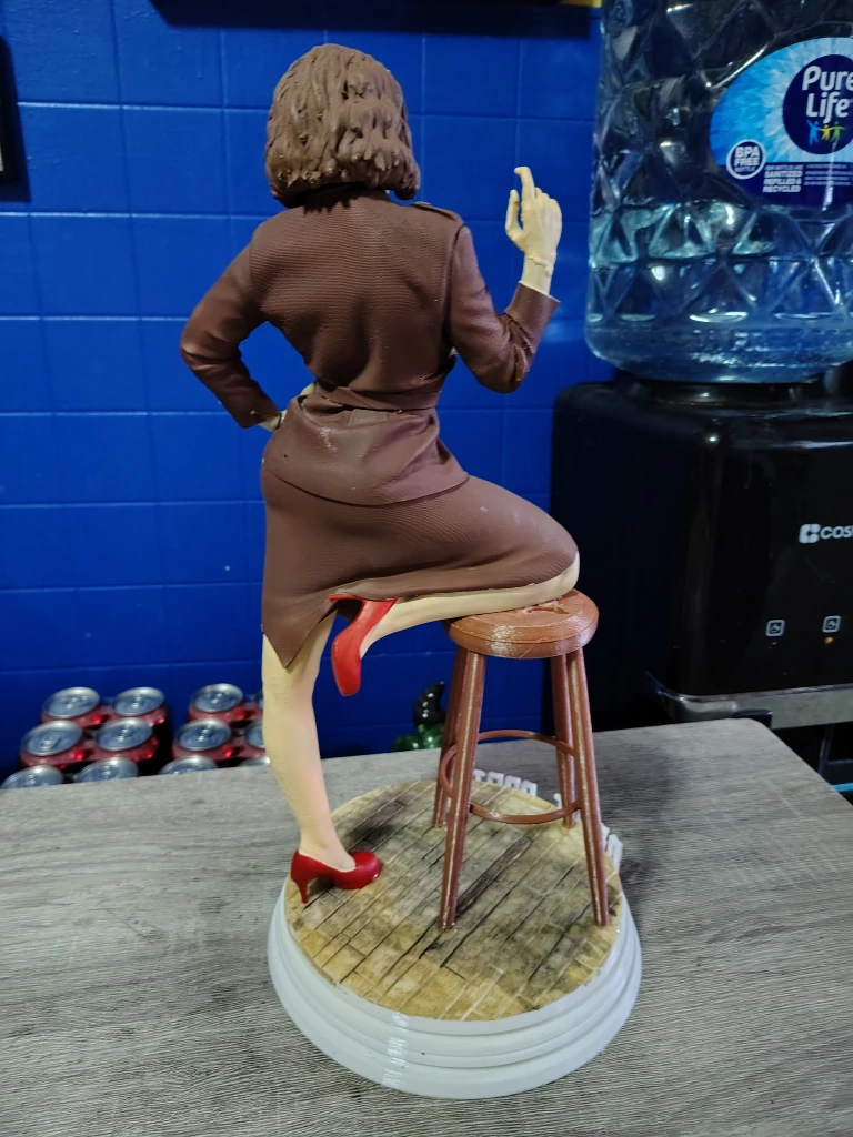 Agent Carter Statue - photo 2