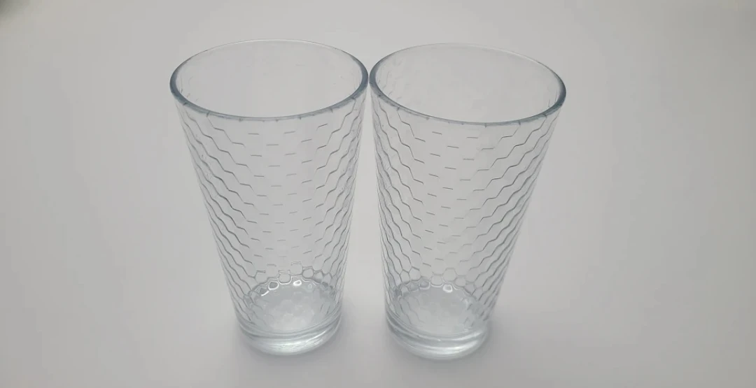 Set of 2 Textured Glasses