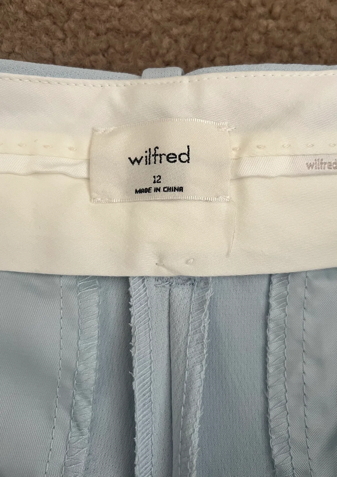 Brand new - Aritzia The Effortless Pant image indicator(10)