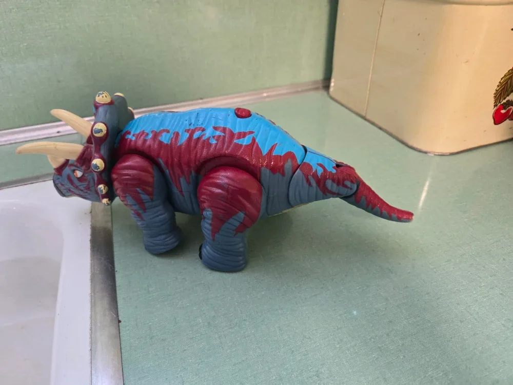 Movable Triceratops Dinosaur image indicator(6)