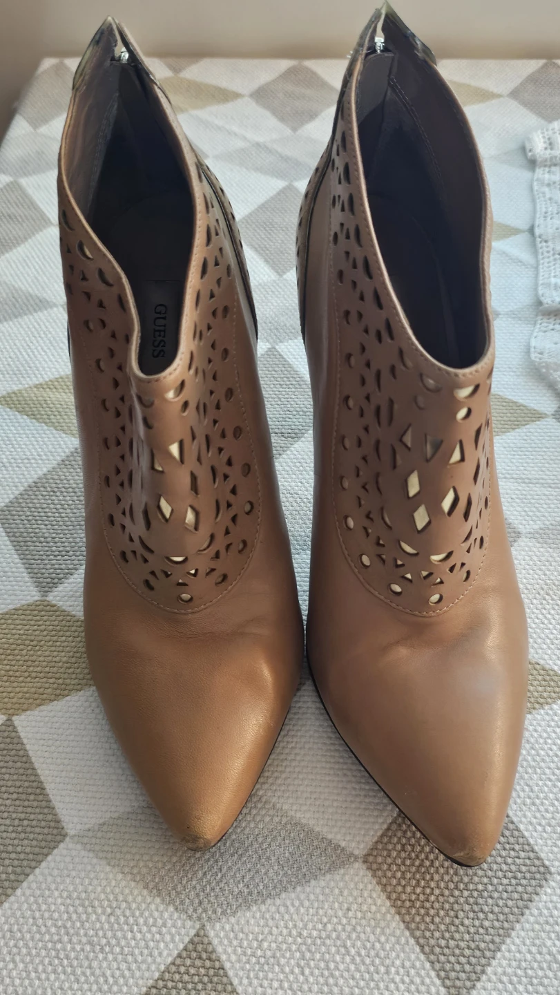Guess Brown Leather Heels, Size 8 🥕