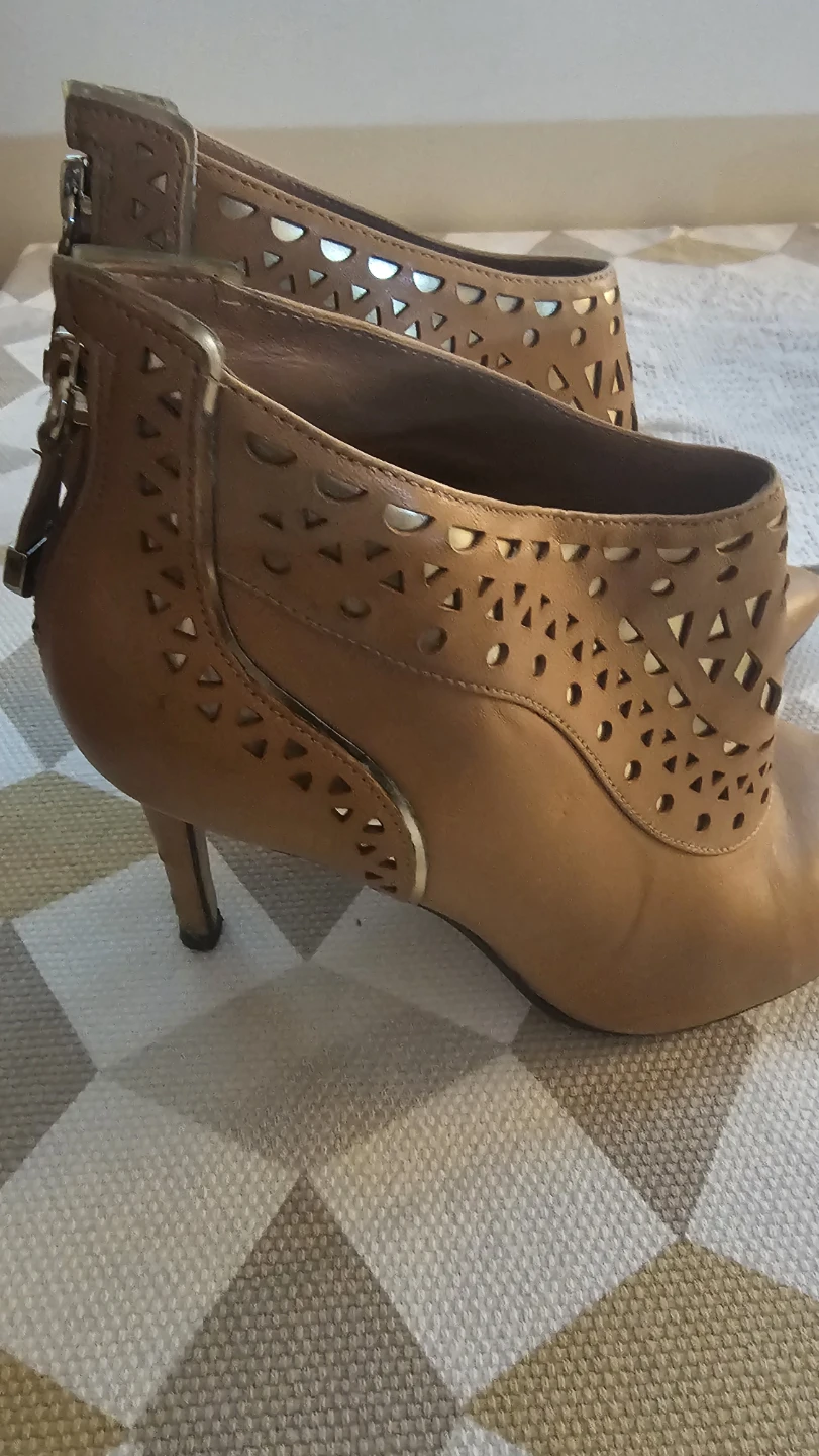 Guess Brown Leather Heels, Size 8 🥕 - photo 2