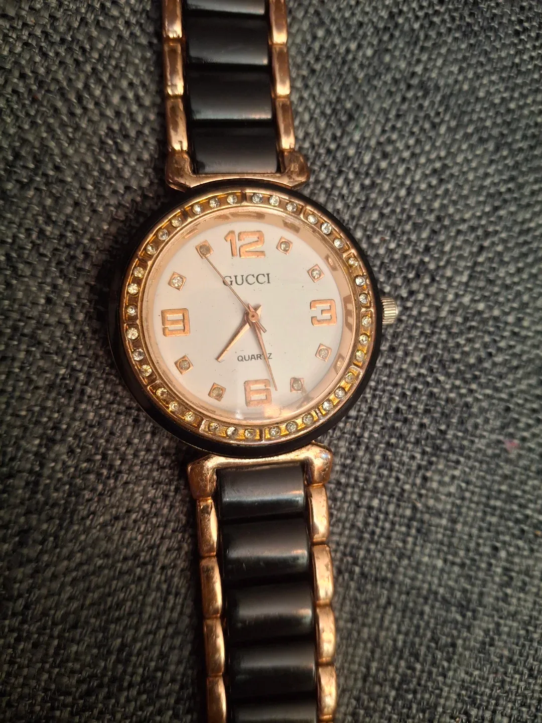 Gucci Quartz Ladies Watch - Rose Gold & Black image indicator(10)