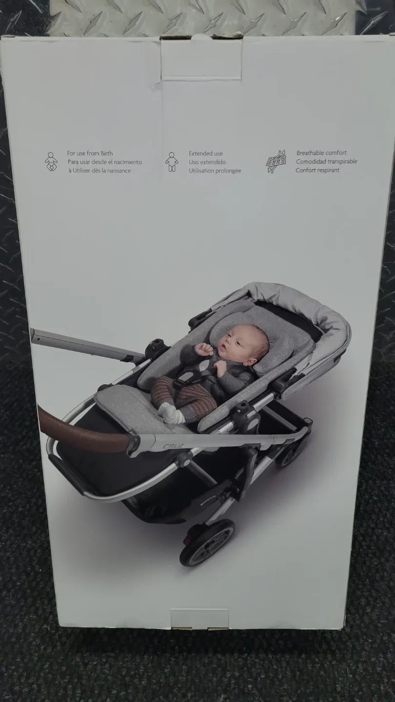 UPPAbaby Infant SnugSeat - New in Box! image indicator(2)