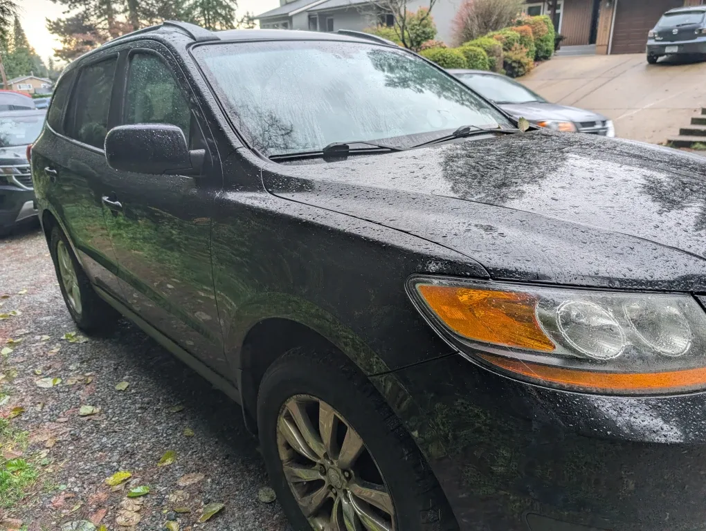 Hyundai Santa Fe SUV image indicator(2)