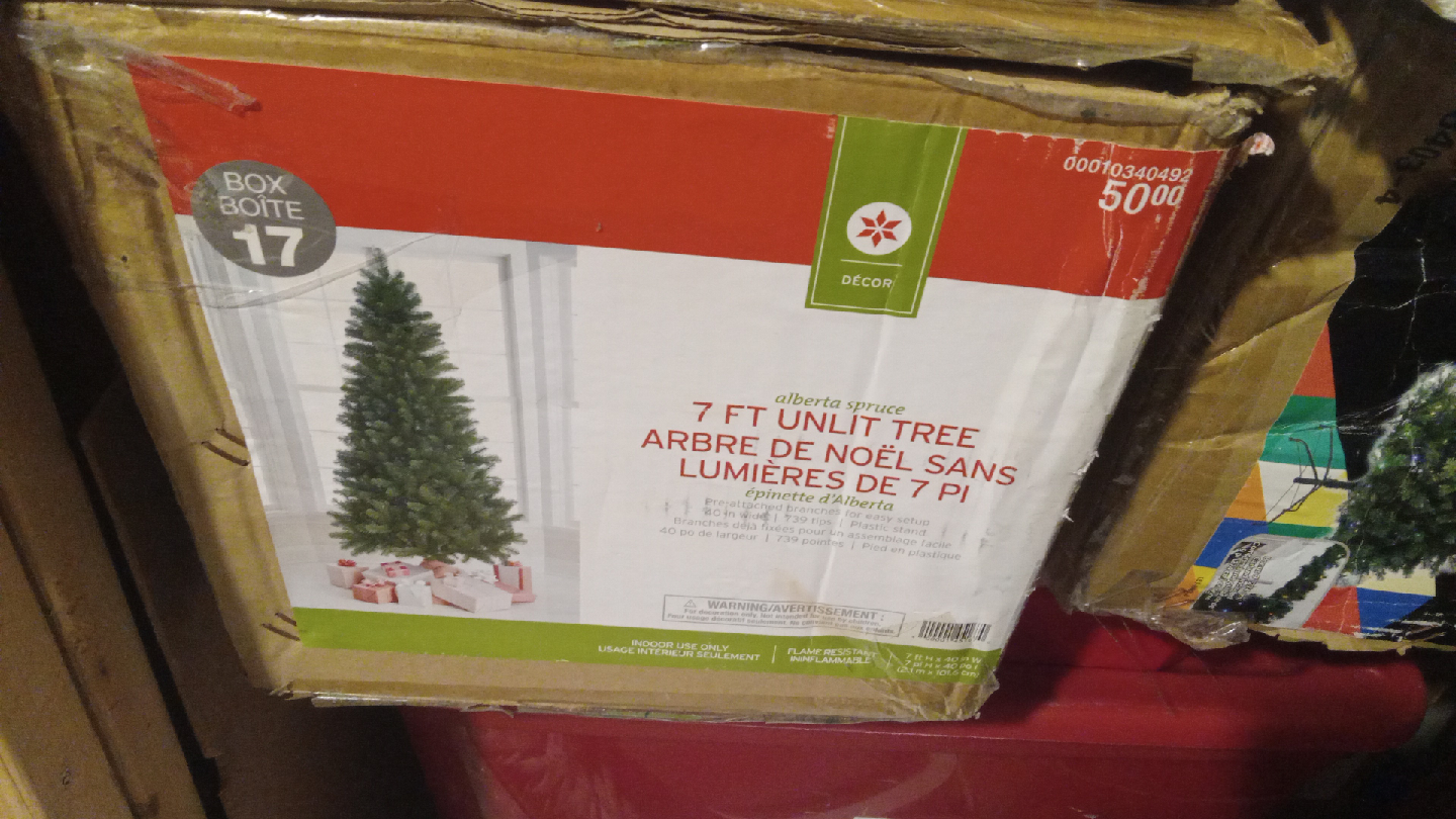7 FT Alberta Spruce Unlit Christmas Tree