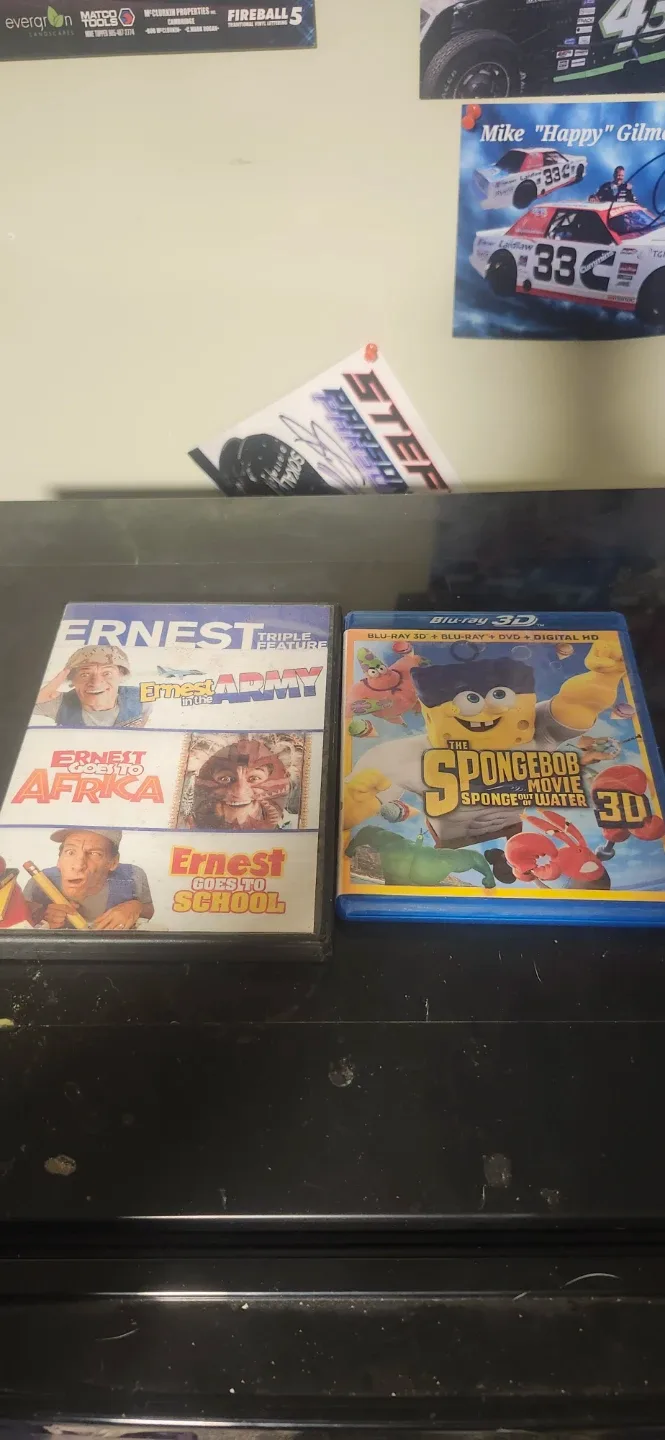 Mixed Lot of DVDs image indicator(3)