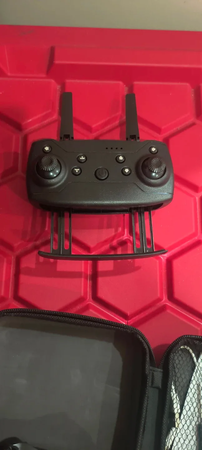 Foldable RC Drone with Case 🥕 image indicator(4)