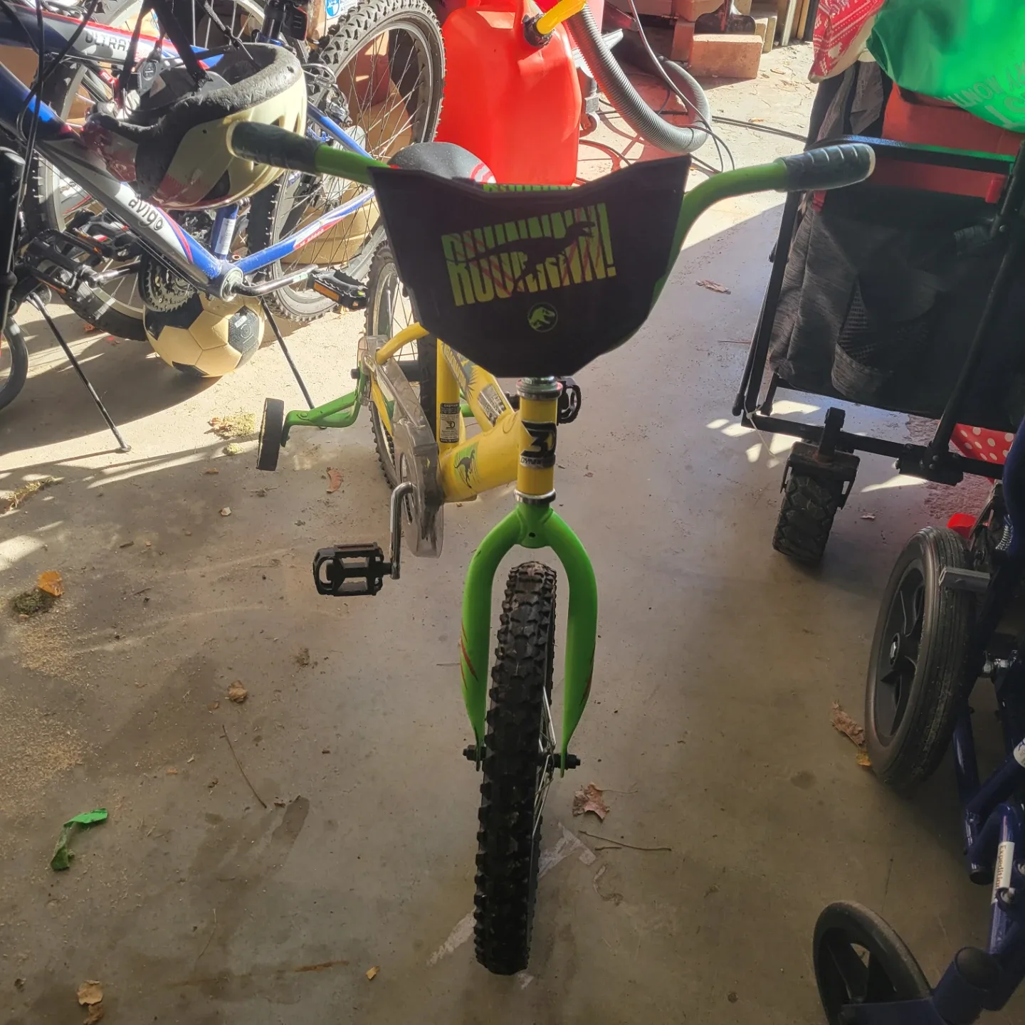 Jurassic World Velociraptor Kids' Bike 16" image indicator(2)