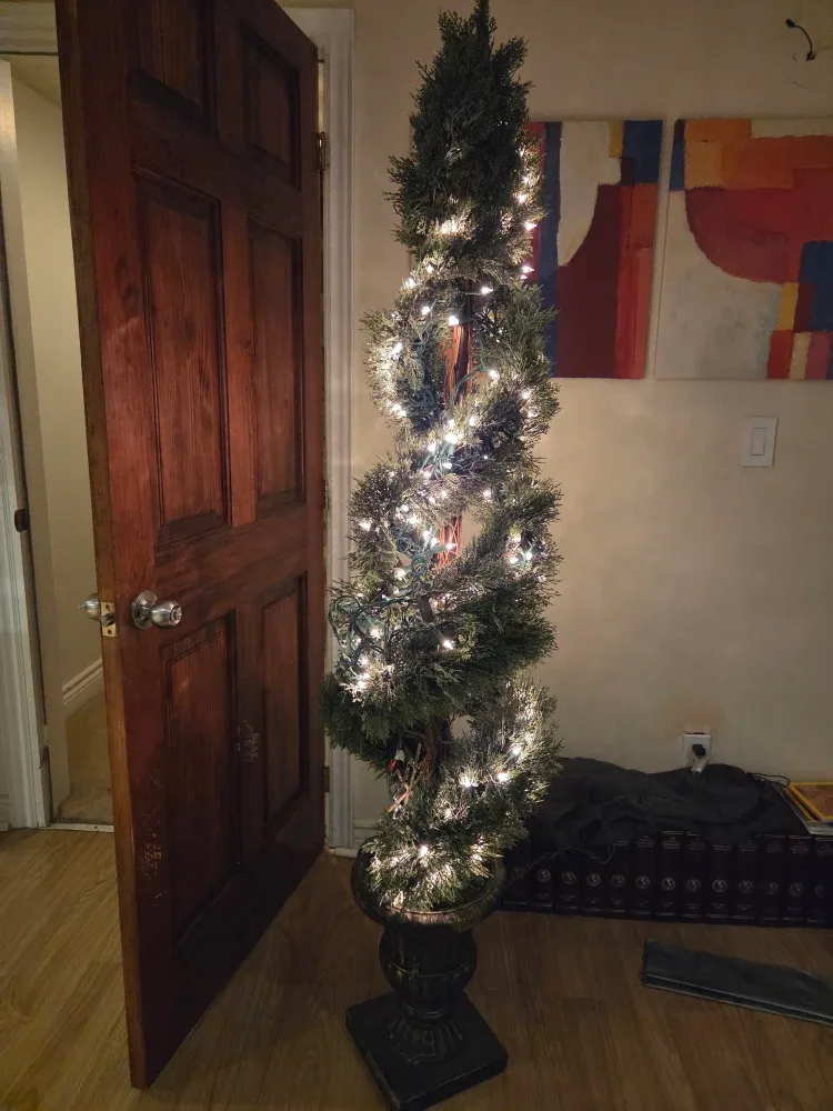 Potted Spiral Christmas Tree with Lights