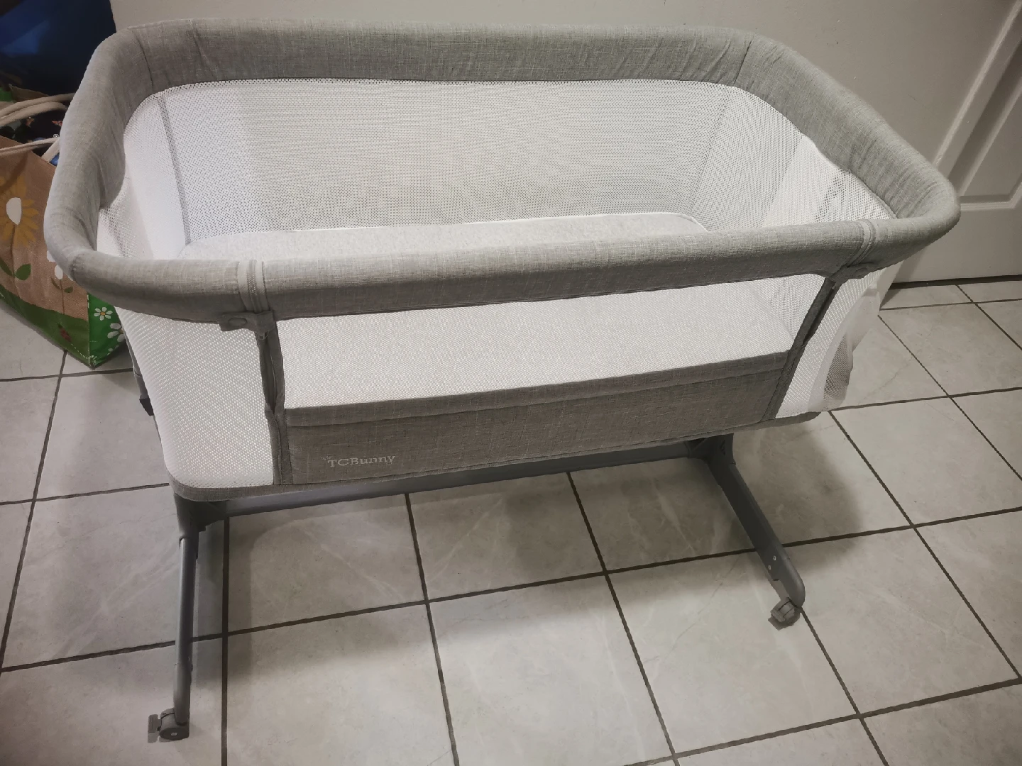 TCBunny Baby Bassinet - Grey
