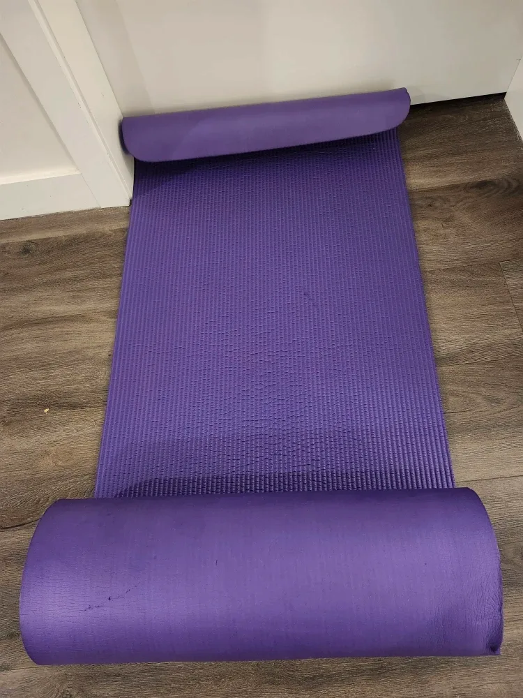 Purple Yoga Mat image indicator(2)