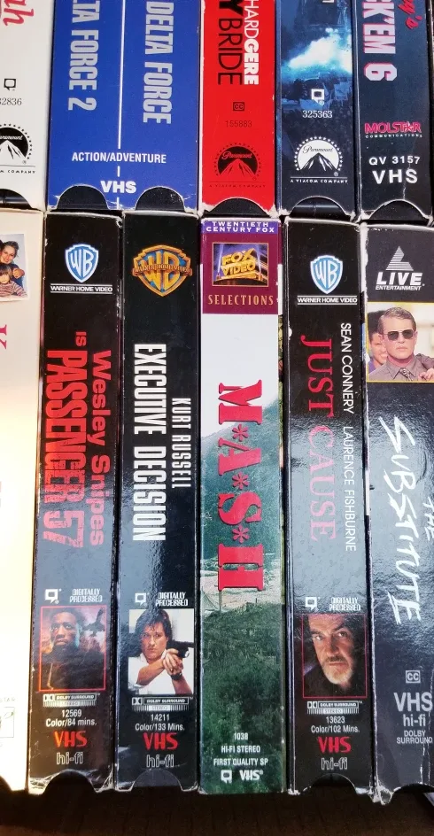 ☆☆☆GE VHS VCR Player (Model VG2000) PLUS SEVERAL VHS MOVIES!!☆☆☆ image indicator(8)