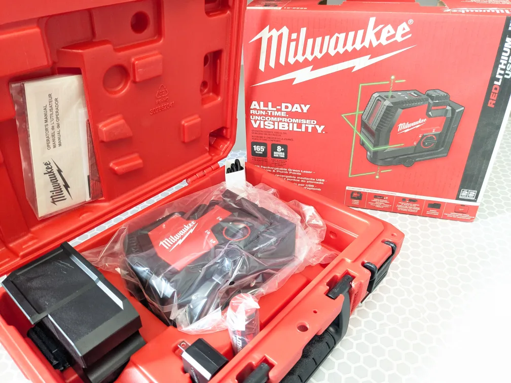 Milwaukee RECHARGEABLE Green Cross Line + Plum Points Laser image indicator(5)