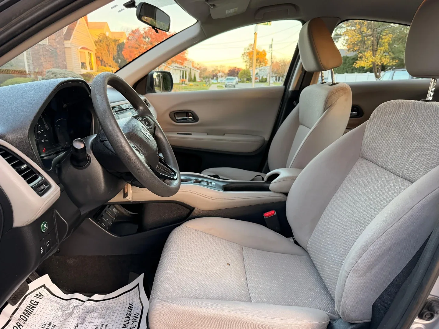 2017 Honda HR-V image indicator(8)