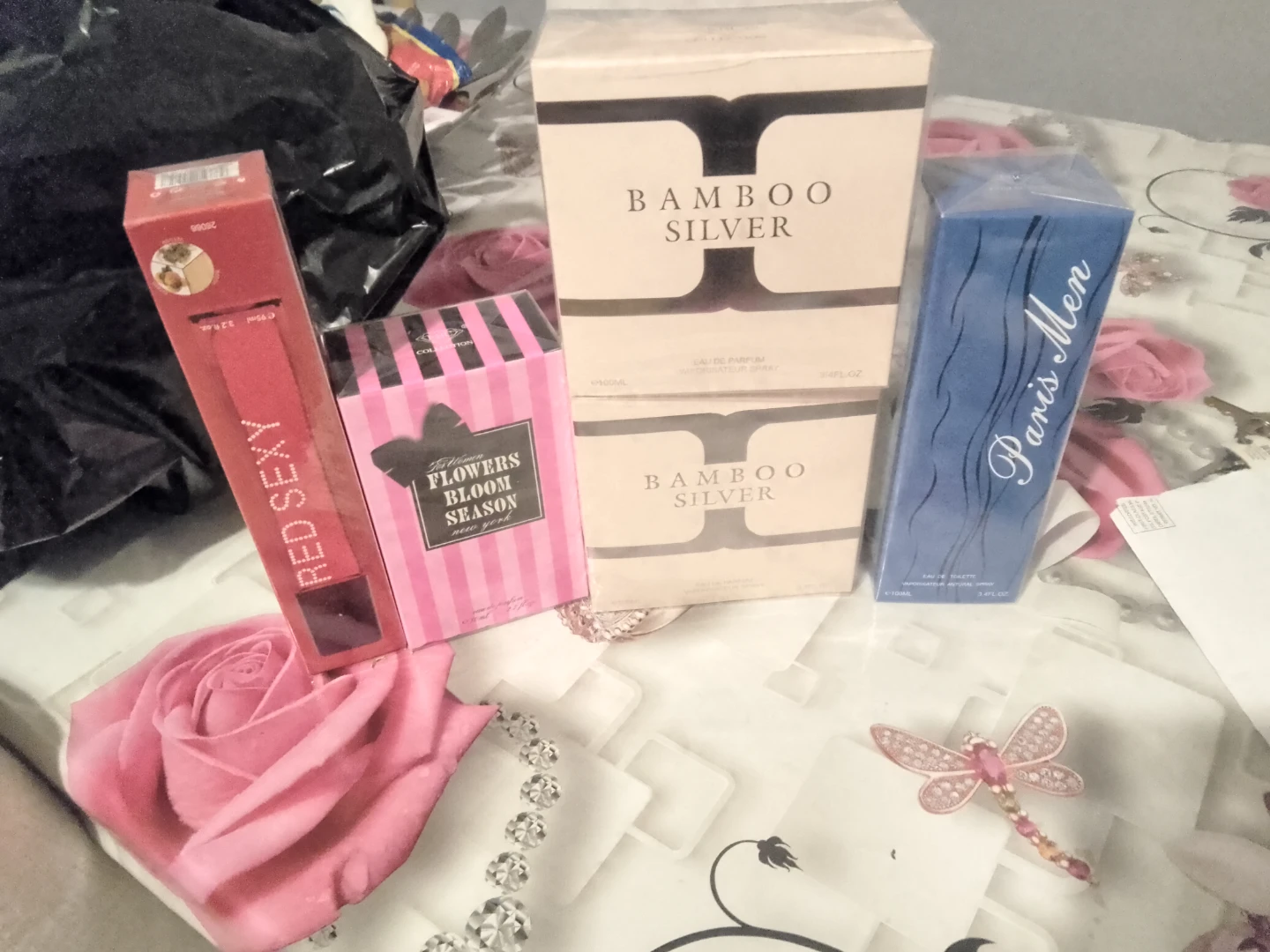 Perfumes - photo 2
