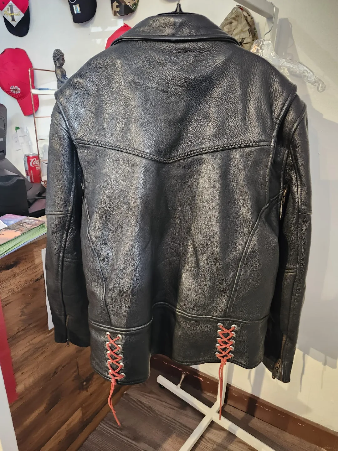 Cruiser By Sofari Jacket & Chaps image indicator(5)