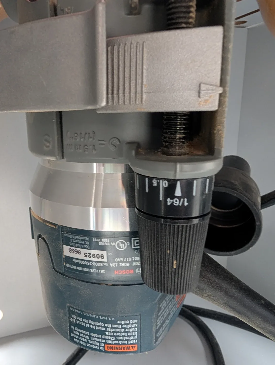 Bosch 12 Amp Corded Electronic Router image indicator(4)