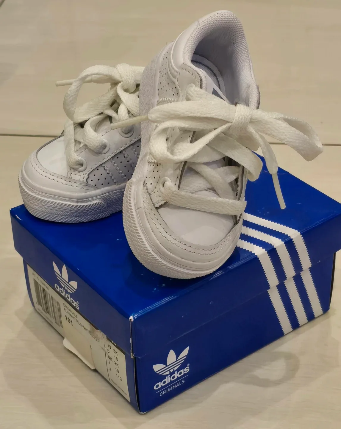 Cute Adidas Americana Baby/Toddler Shoes! - Size 3 thumbnail