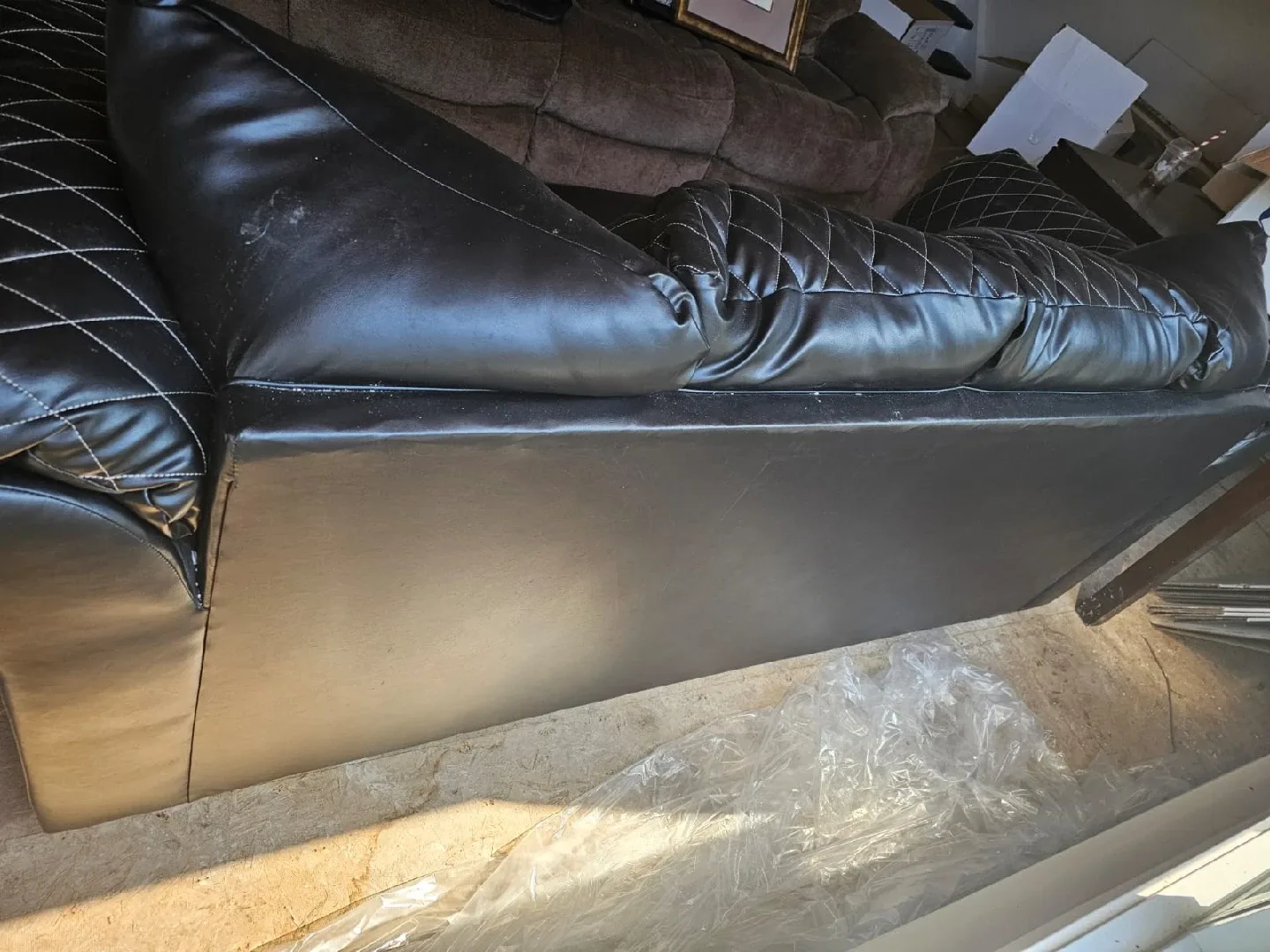 Black Leather Sofa ( Ashley ) image indicator(3)