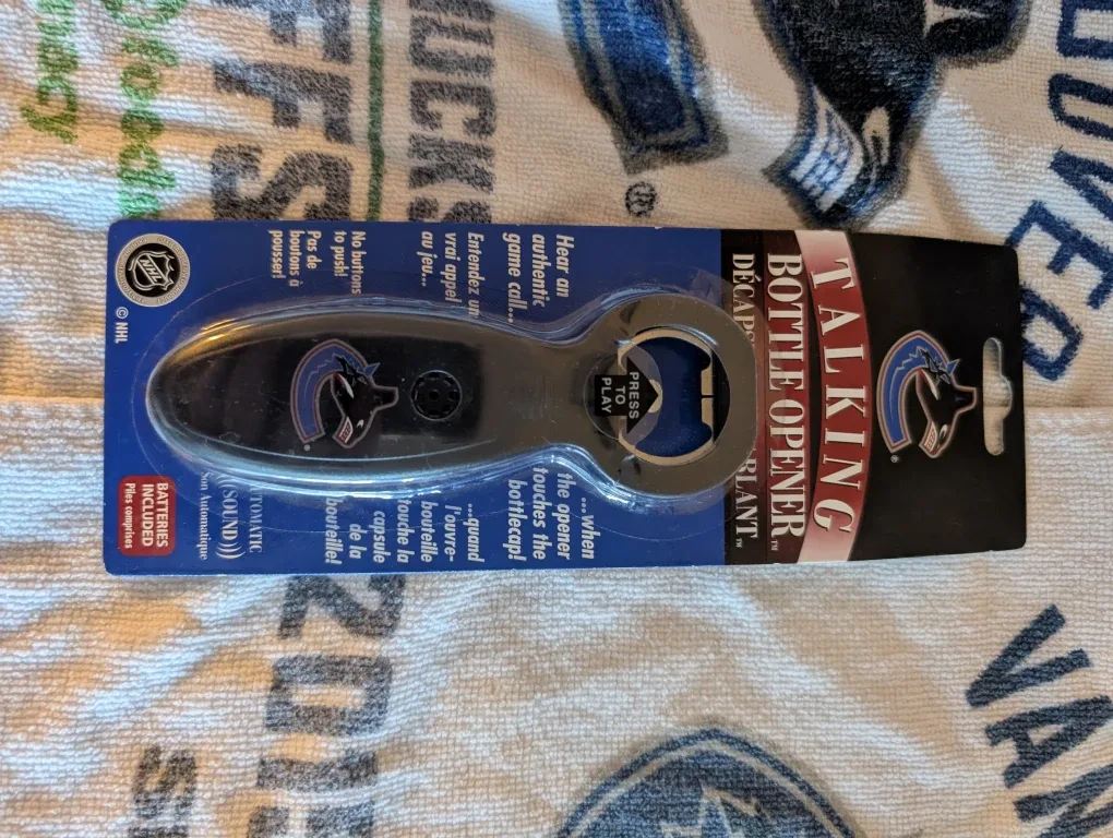 NHL Vancouver Canucks Talking Bottle Opener - New