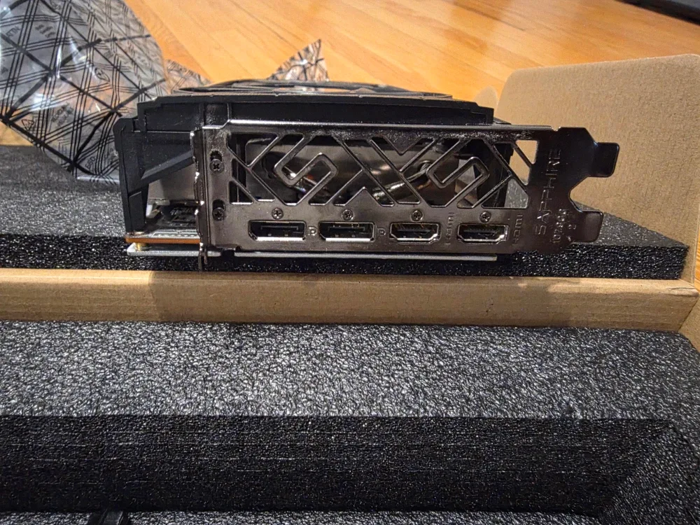 New Sapphire Nitro+ AMD Radeon RX 5700 XT 8GB image indicator(5)