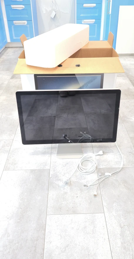 Apple LED Cinema Display 27"