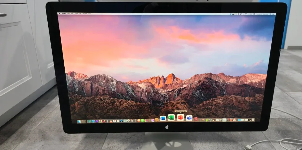 Apple LED Cinema Display 27" image indicator(4)