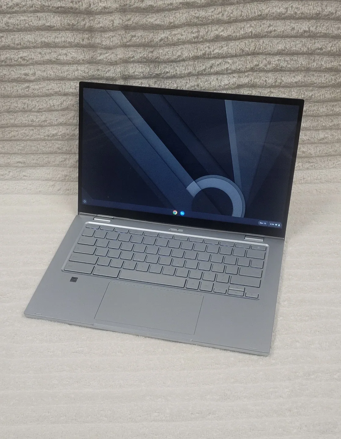 Asus Chromebook C433T convertible touch screen notebook PC