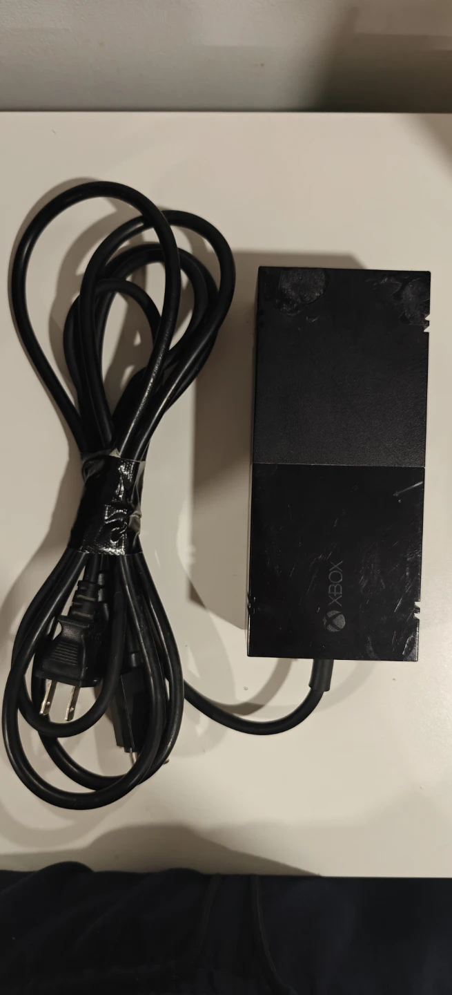 Xbox One (Model 1540) – 500GB – Good Condition - photo 5