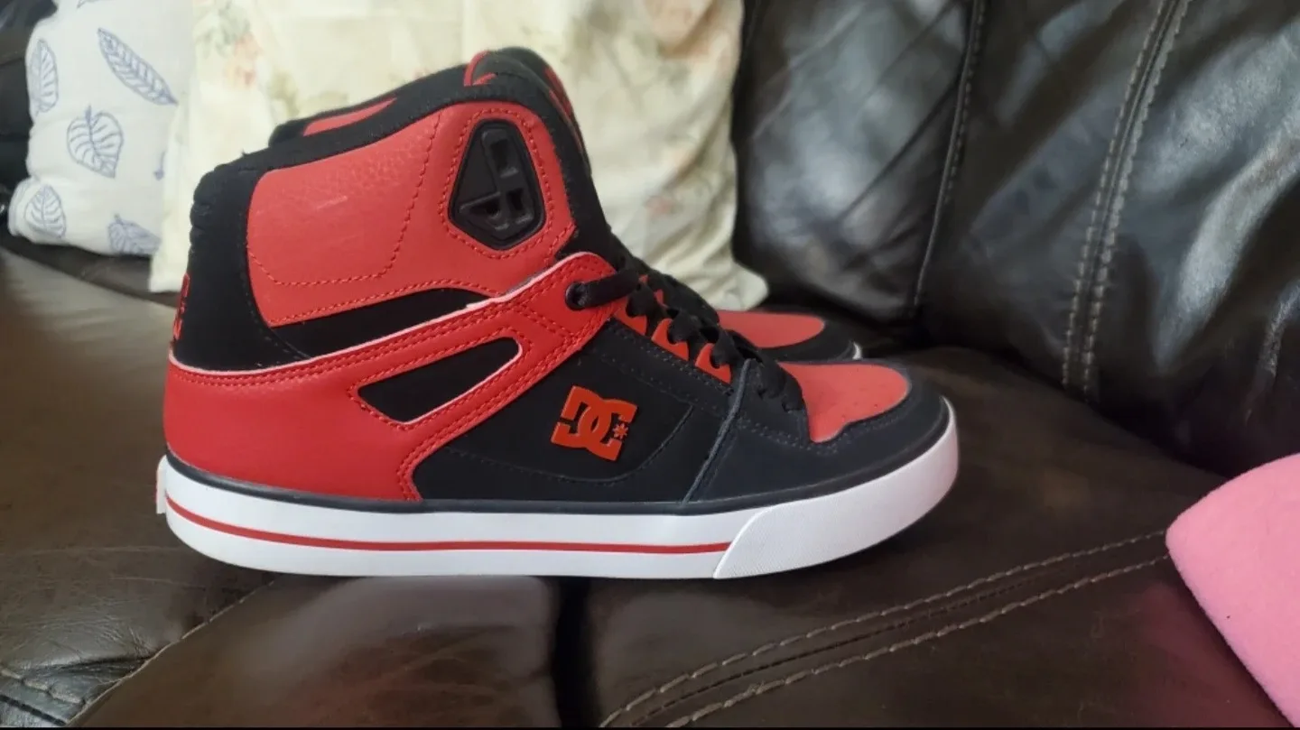 DC Shoes High-Top Sneakers - Red & Black image indicator(2)