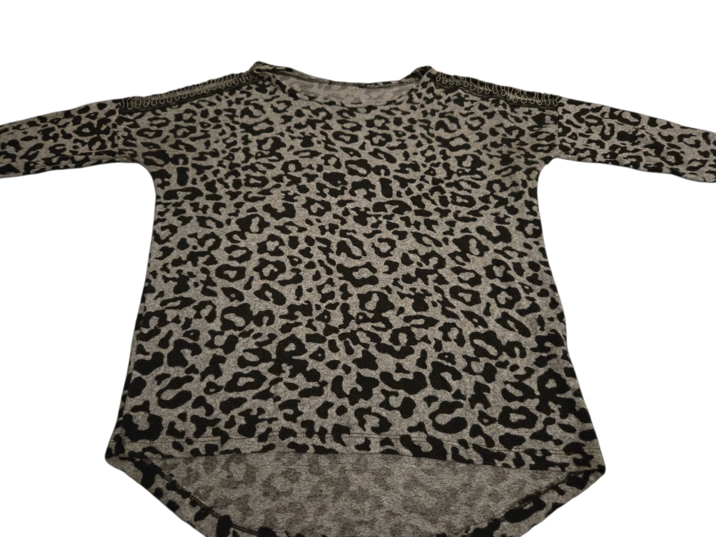 Women leopard gray sweater long sleeves sz XL to large