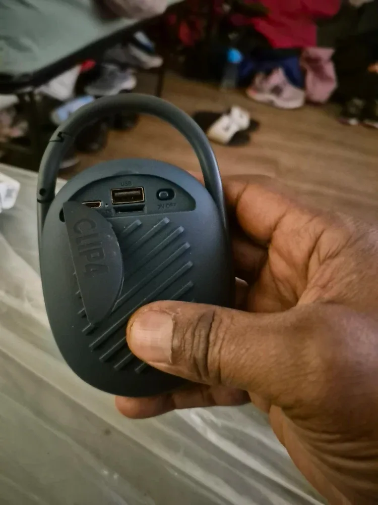 JBL Clip 4 Portable Bluetooth Speaker - Blue image indicator(3)