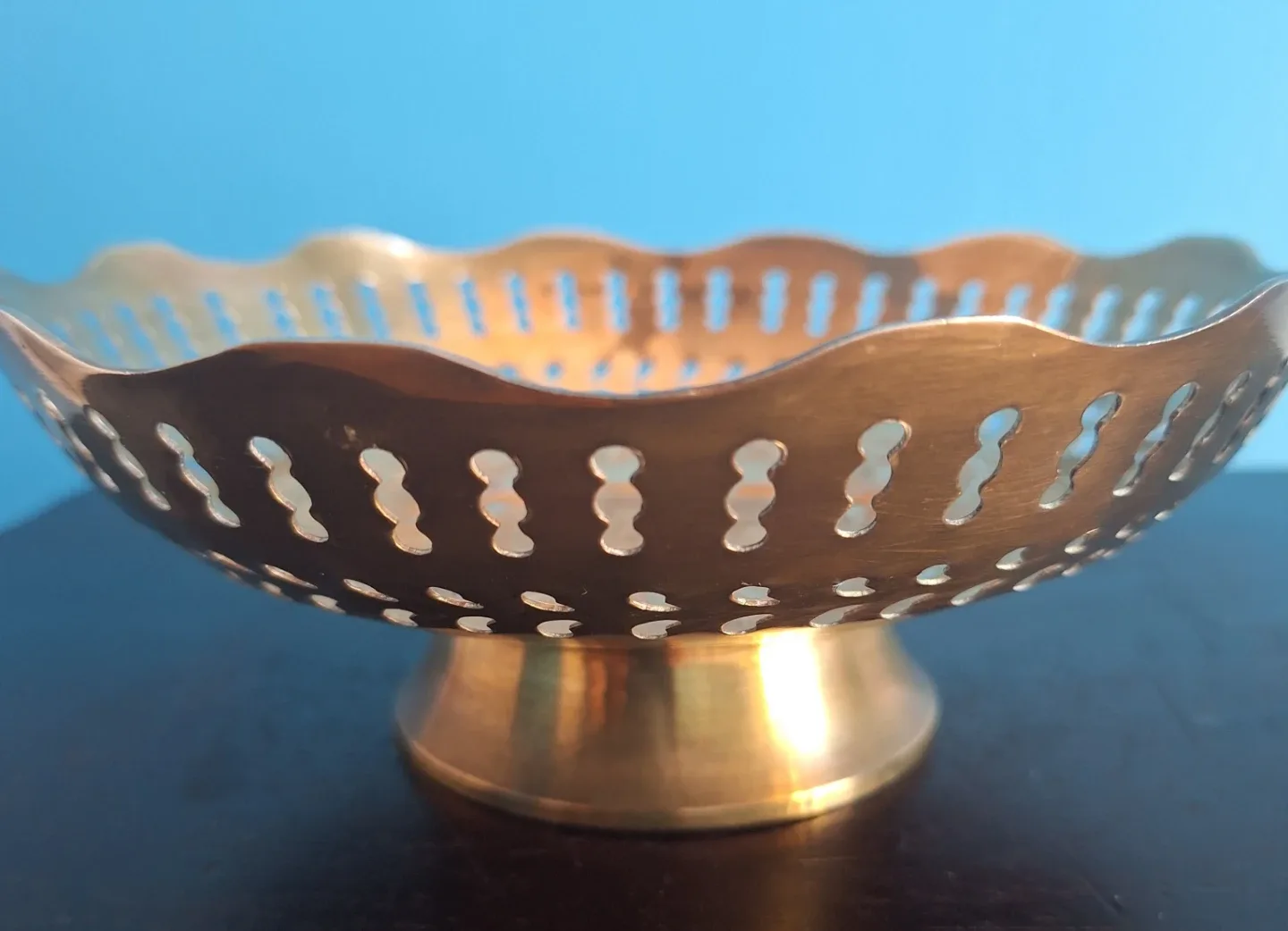 Vintage Pedestal  Brass Fruit Bowl with Floral Design image indicator(4)