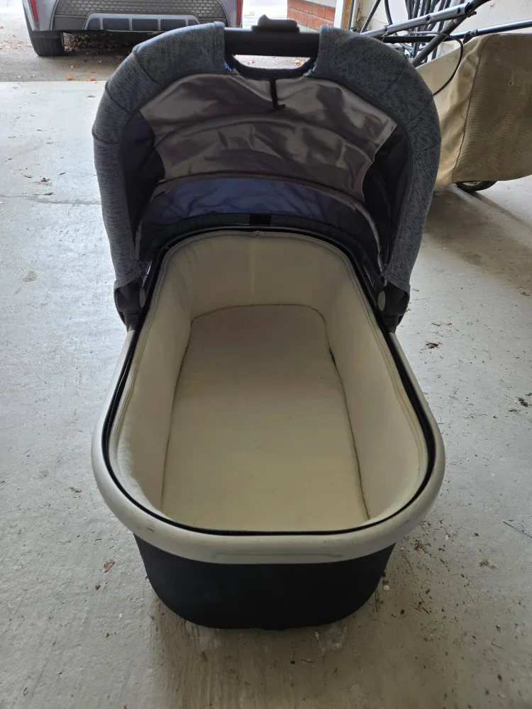 Uppa baby bassinet