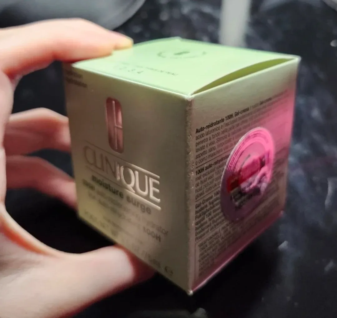 Clinique Moisture Surge 100H Auto-Replenishing Hydrator 75ml image indicator(3)