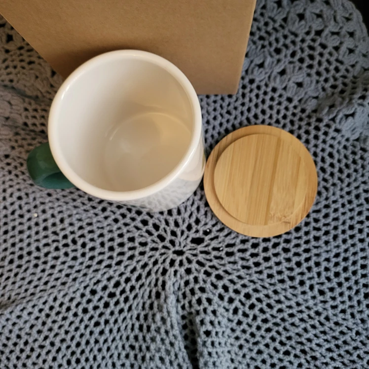 Avon Holiday Gnome Mug with Lid. 562 ml - photo 3